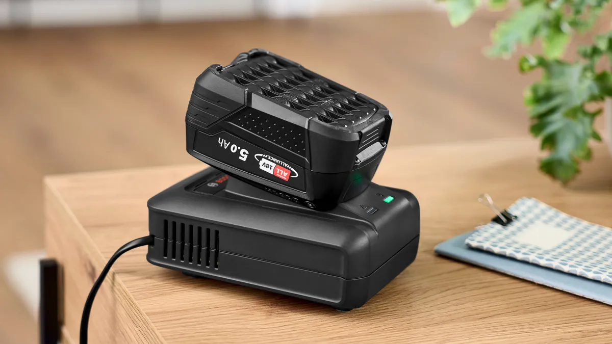 Bosch BSS715FRSH steelstofzuiger & elektrische bezem 2-in-1-steelstofzuiger Batterij/Accu Droog Zakloos 0,3 l Zwart, Zilver 5 Ah - Afbeelding 12